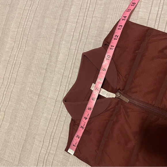 Lululemon Down & Around Vest (Dark Cedar) Size 10 HTF - Picture 16 of 16